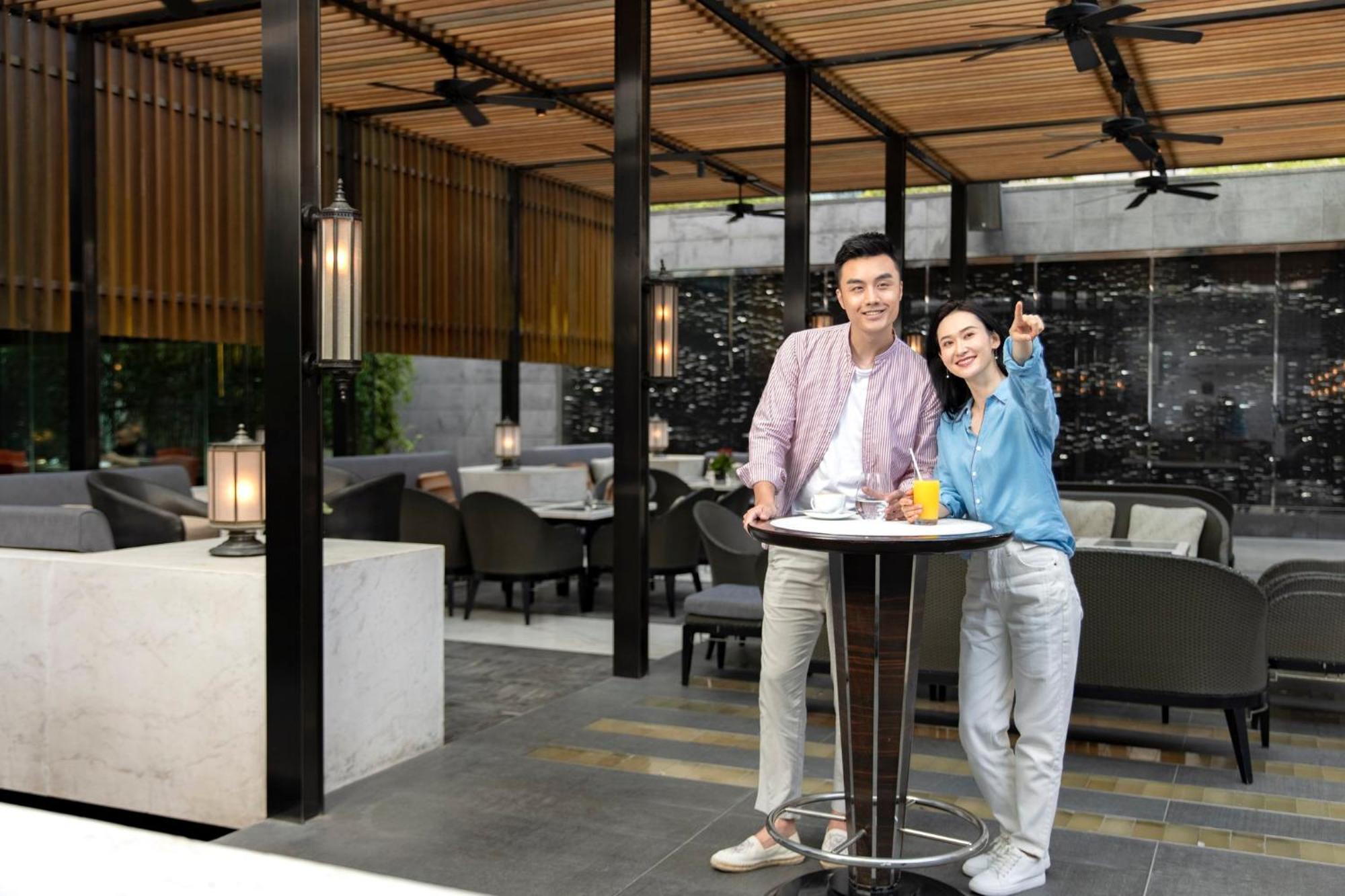 Hualuxe Yangjiang City Center Exteriör bild